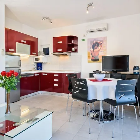 Apartments Modri Dragulj Razanj Exterior photo