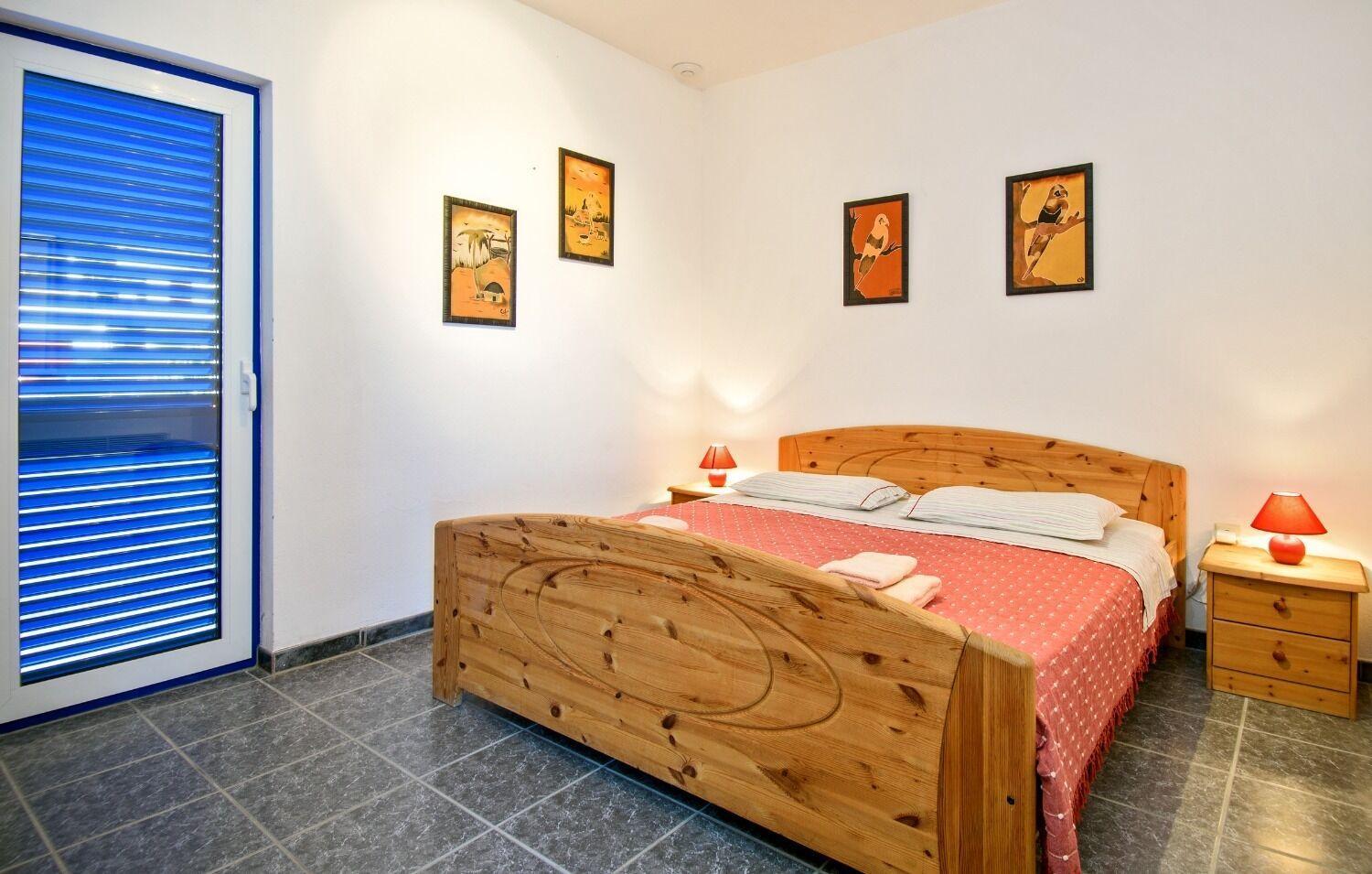 Modri Dragulj Apartment Razanj